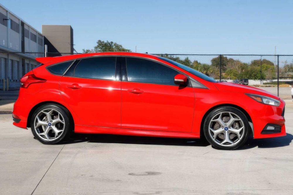 Ford Focus ST      2017