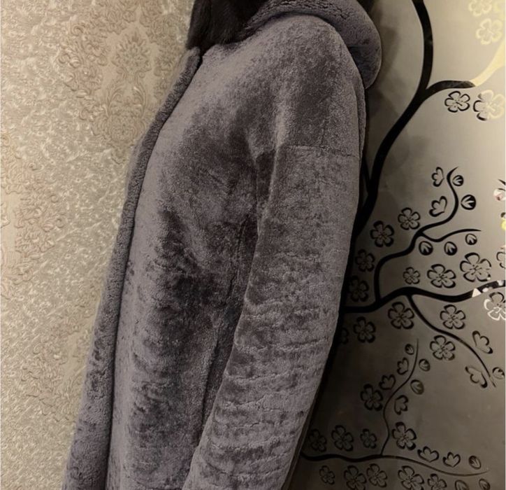 Шуба астраган з песцем