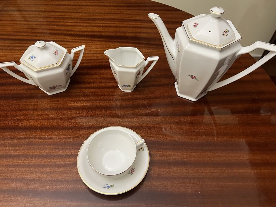 Servico de chá Vista Alegre, anos 60, completo e numerado