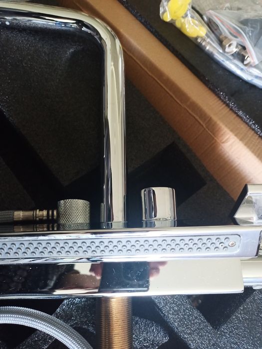 Torneira cozinha com cascata - 120€