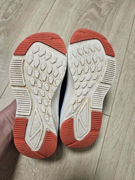 Дитячі кросівки Fila 28 розмір ,19см весна -літо