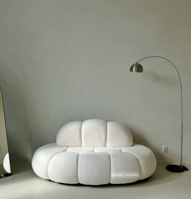 Диван, дивнчик в студію, салон, офіс для дому