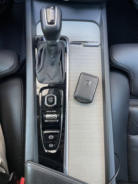 Volvo V60 2018 VIN YV1ZWA8UDK1015253 фото оголошення 16 з 24