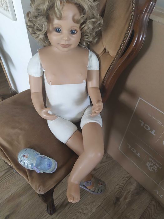 Lalka kolekcjonerska, winylowa Gerlinde Fester, 85 cm