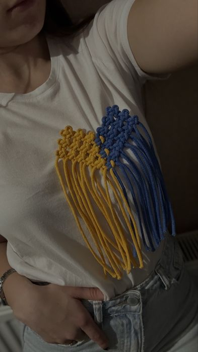 Брошка «Серце» в стилі макраме