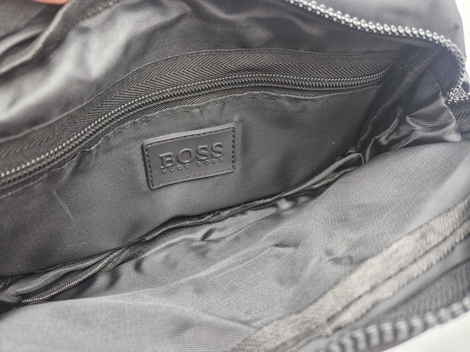 Бананка Hugo Boss . нагрудна сумка . поясна сумка Hugo Boss слинг