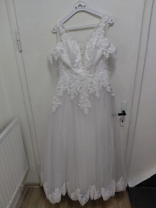 Suknia ślubna na kole