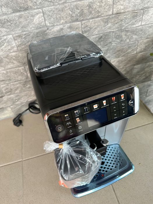 Кавомашина Philips Latte Go EP5500 кавоварка нова вітринний зразок