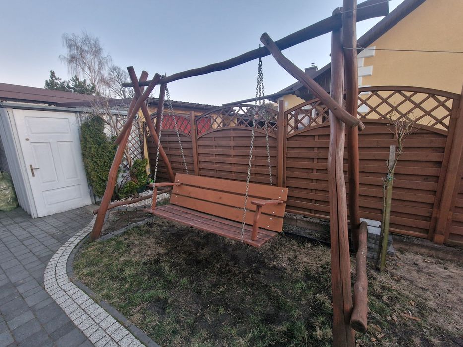 Sprzedam drewniana huśtawkę