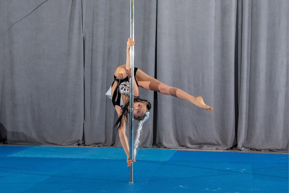 Костюм для виступу pole dance Повний образ Круелли!!!