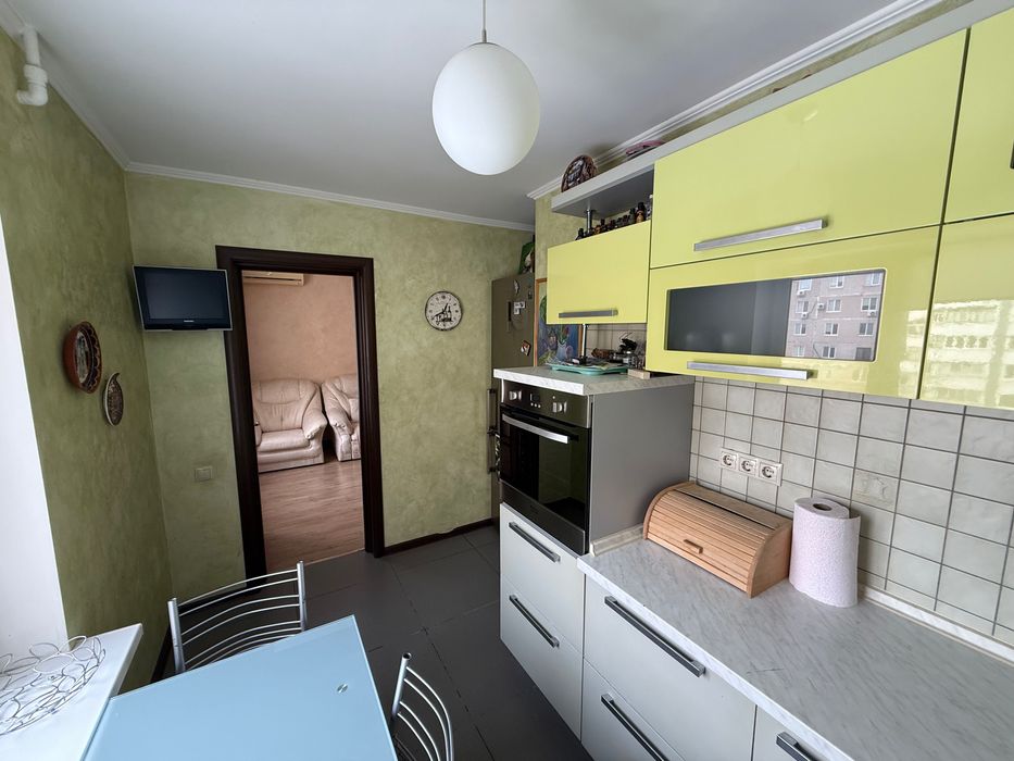 Продам 3 кімнатну квартиру