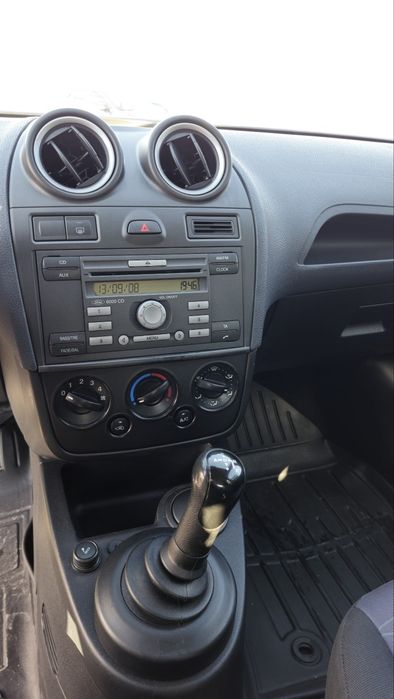 продам Ford Fiesta 2008
