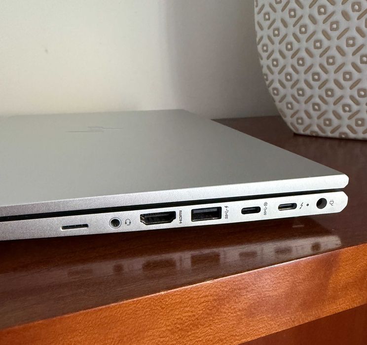 HP Elitebook 640 G10|Ecran Tactil|i5-1345u vPro|32Gb Ram|Ssd 512Gb|Garantia