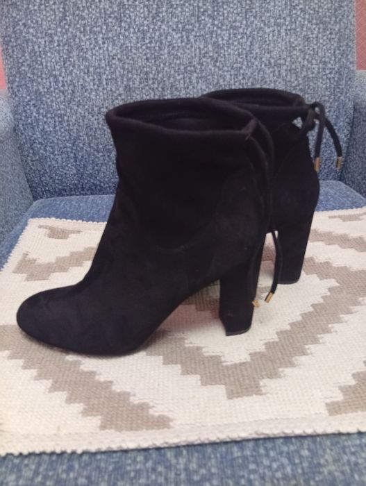 Чоботи на підборах 39,5р