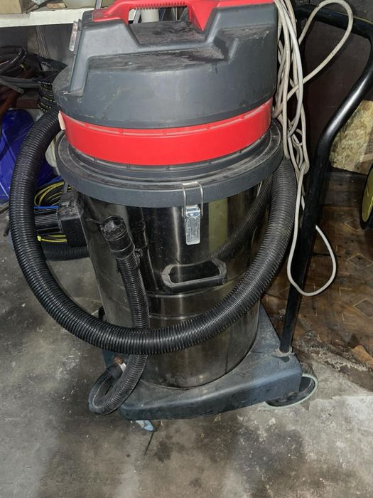 Продам хороший двох турбіний пилосос