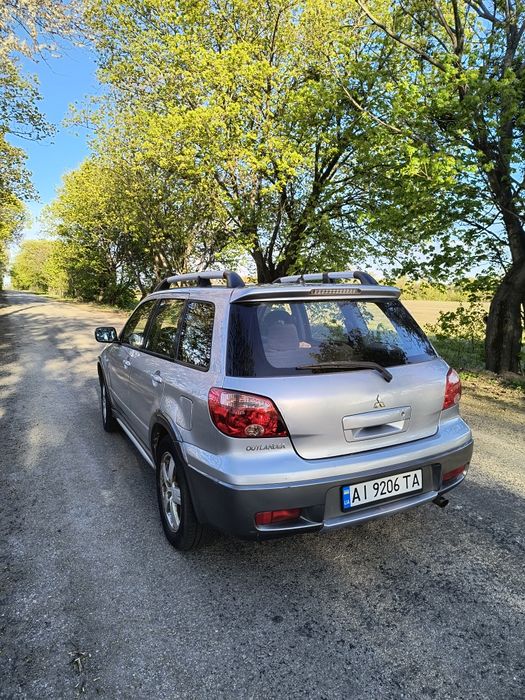 Продам Mitsubishi  Outlander 1