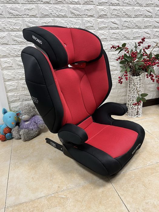 Автокрісло Recaro Monza Nova Evo Seatfix, група 2/3 (15-36кг) рекаро
