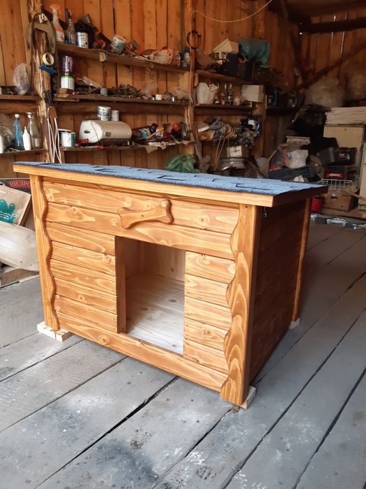 Продам собачу будку