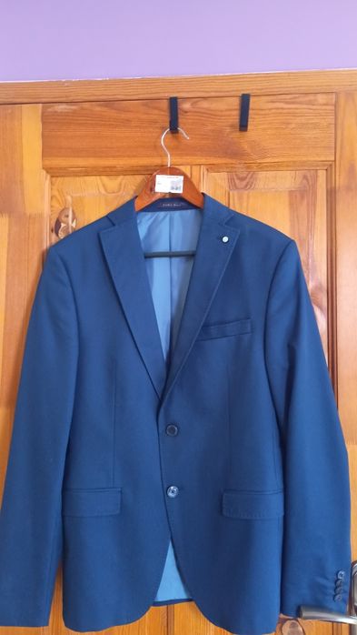 Garnitur męskiZara kpl z koszulą i krawatem