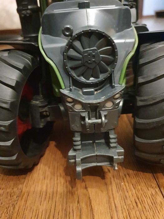 Fendt vario 1050 bruder traktor +drewna do przyczepy leśnej