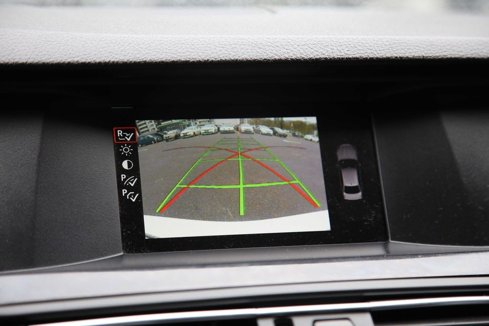 BMW 5 Series 520 Офіційна