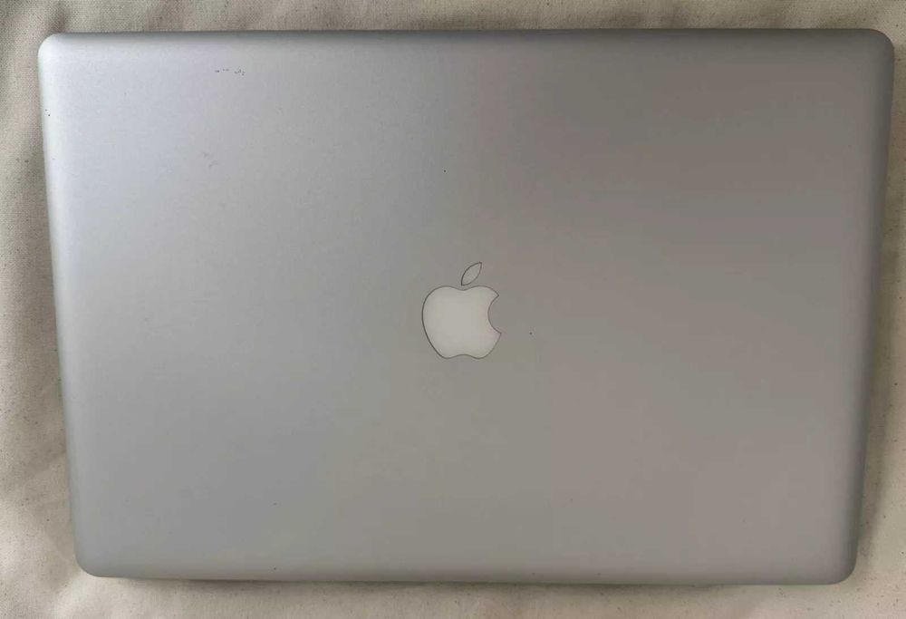 MacBook Pro 17” | 16GB RAM | 256GB SSD | Impecável Final Cut Pro