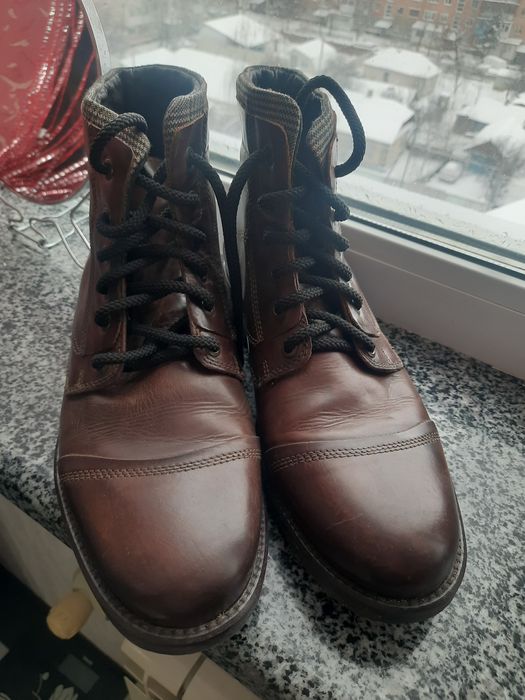 Продам кожанні осінні ботінки 42розмир.