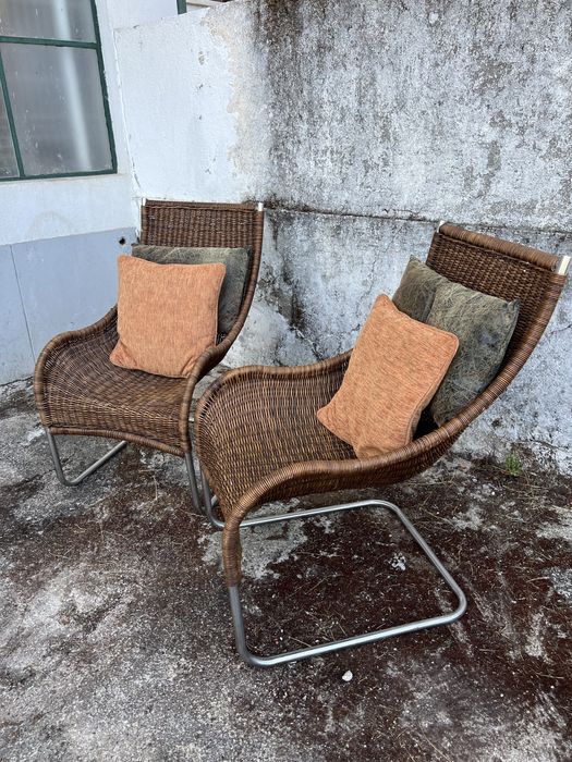 Cadeiras e almofadas