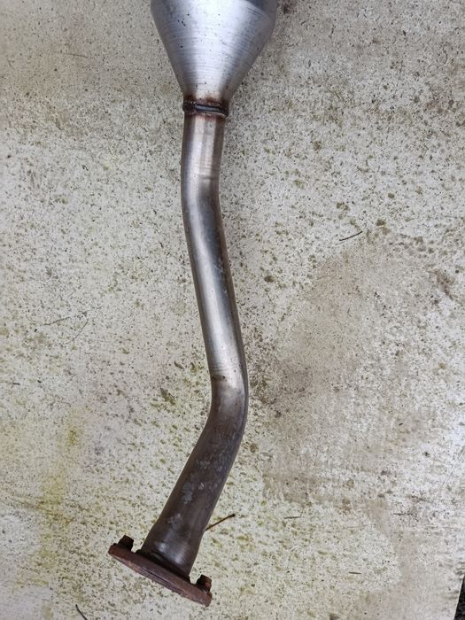 45тис.км глушитель бочка Toyota Corolla 150 задня частина глушника