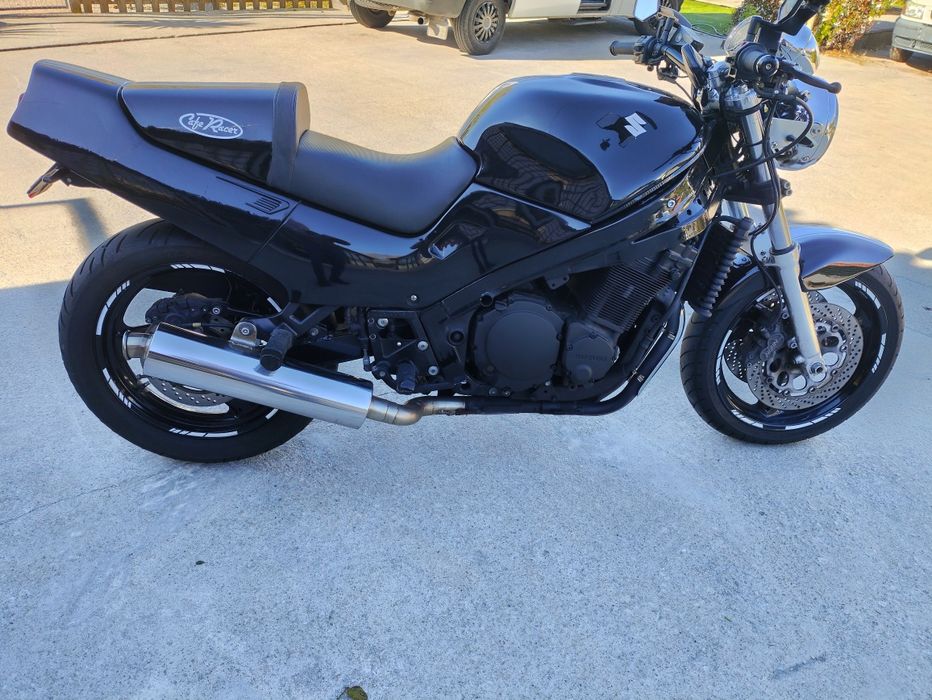 Gsx 1100 f  2,750€ sem nada a fazer poderei aceitar troca