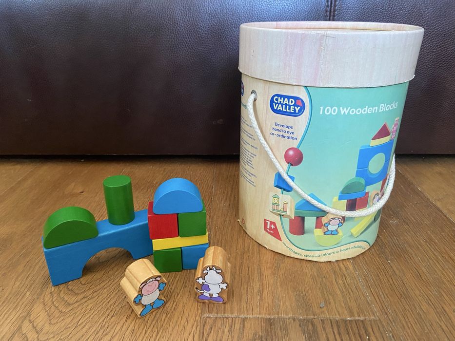 Chad Valley klocki drewnaine 87 szt Figurki