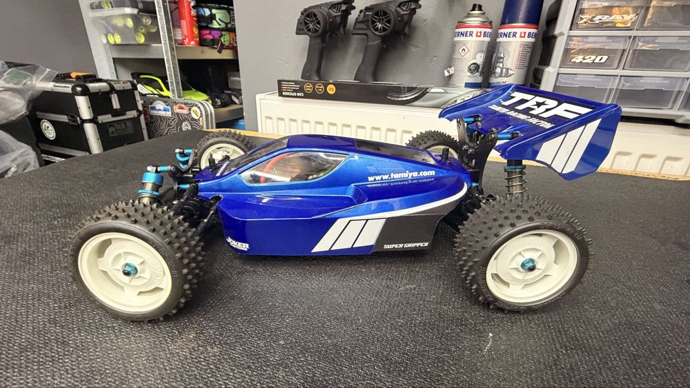 Model RC Tamiya TT02B