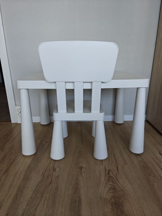 Stolik i krzesełko Mammut Ikea