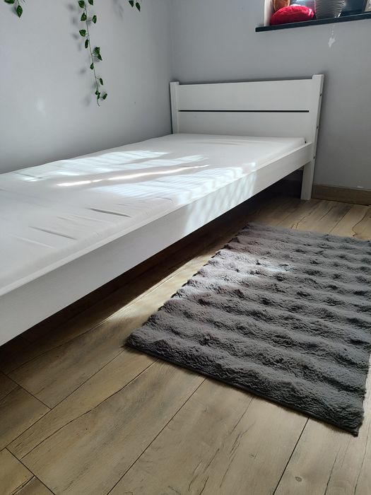 Sprzedam łóżko 90x200