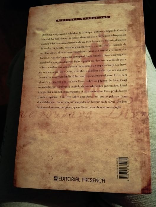 A rapariga que roubava livros, Markus Zusak