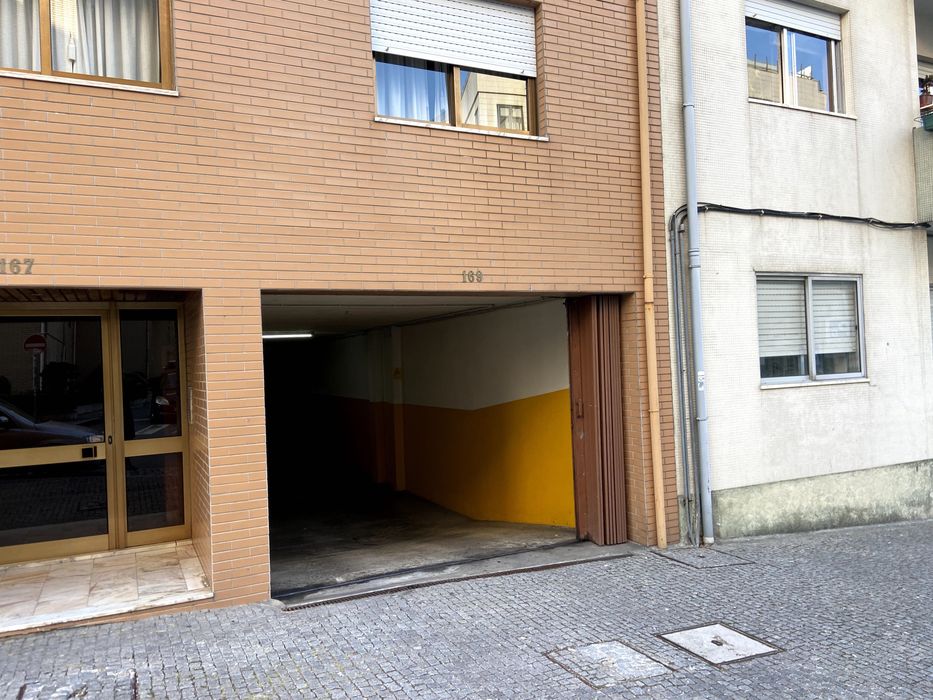 Garagem fechada / box