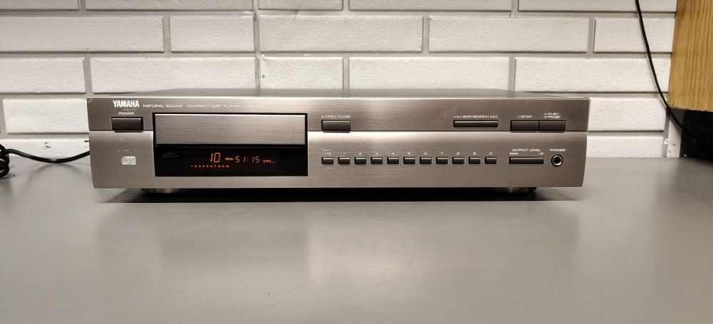 Odtwarzacz CD player YAMAHA CDX-580