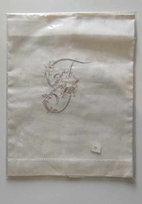 Toalha de Mão 100% Linho Monograma Letra T IRIS