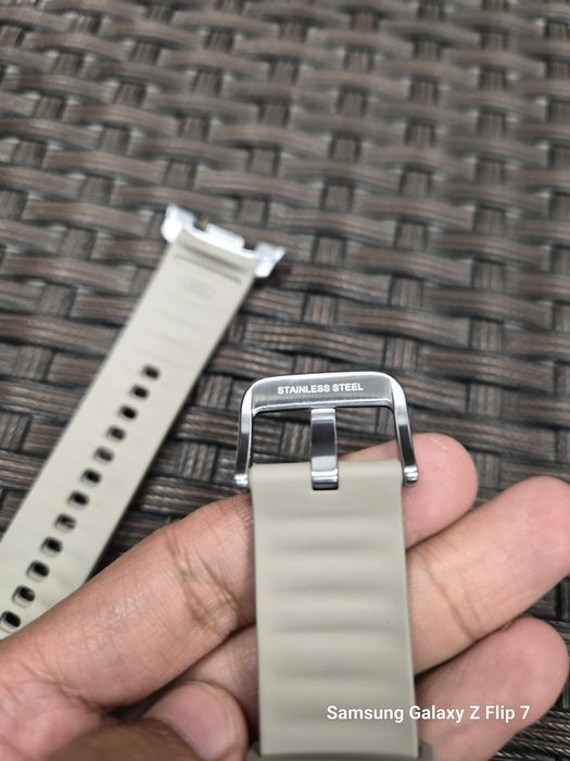 100% Oryginalne Pasek Samsung Hybrid do Galaxy Watch 8 (S/M/L) 
Pasek