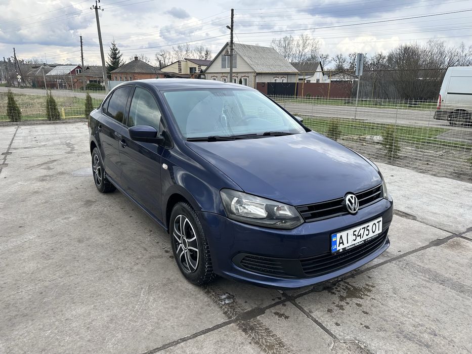 Продам семейный автомобиль