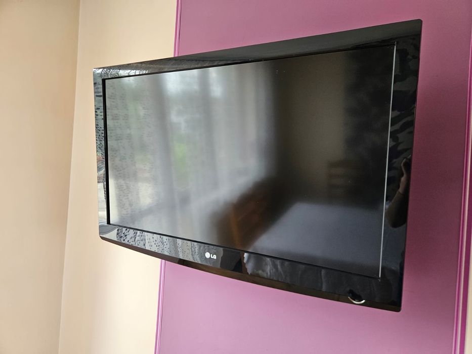 Telewizor LCD LG42