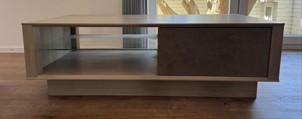 Móveis de sala , mesa de centro, mesa de jantar e aparador