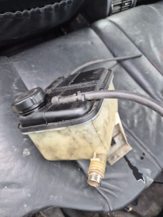 Zbiorniczek wyrównawczy płynu Bmw 5 E39 7 E38 2.5d 3.0d