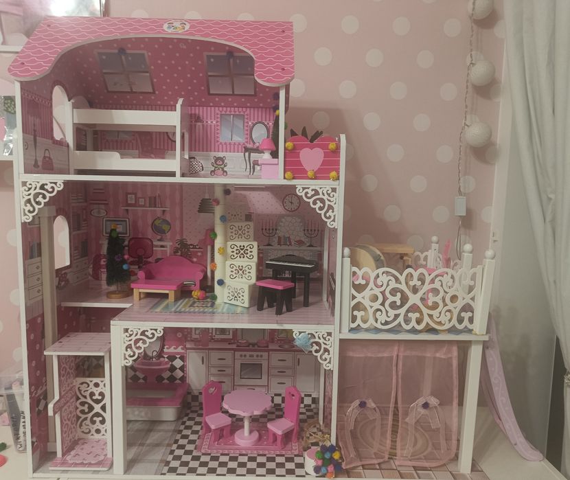 Domek dla lalek duży