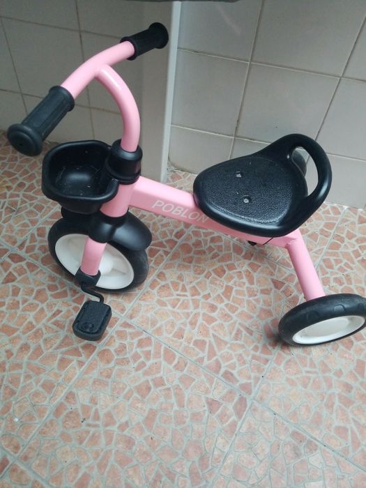 Vendo triciclo de crianca