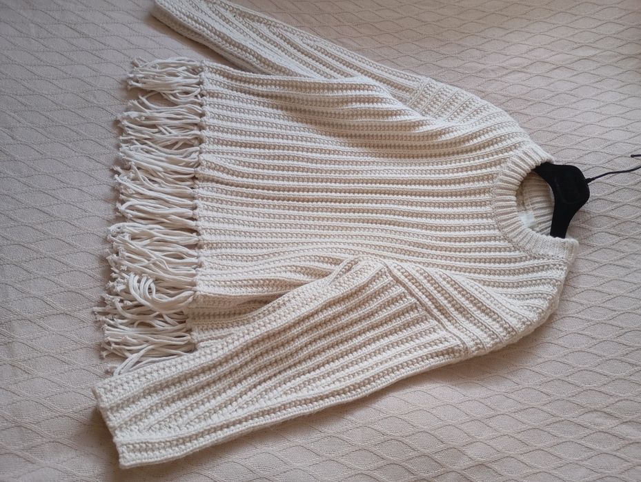 H&M XL śmietankowy luźny sweter oversize o grubym splocie z frędzlami