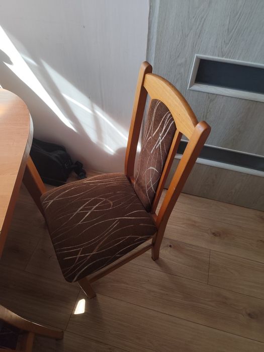 Sprzedam stuł z krzesłami