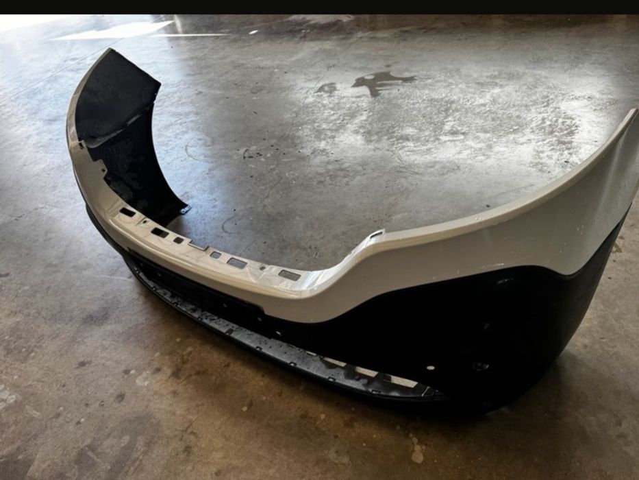 Sprzedam zderzak renault trafic 3