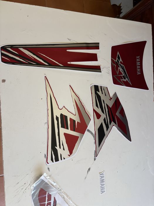 Peças e autocolantes Yamaha XT600