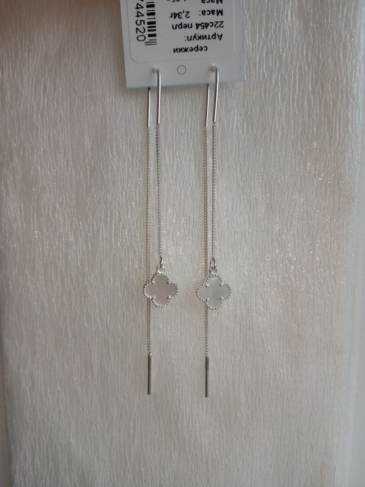 Серебряные серьги протяжки Ван Клиф Van Cleef клевер белый перламутр